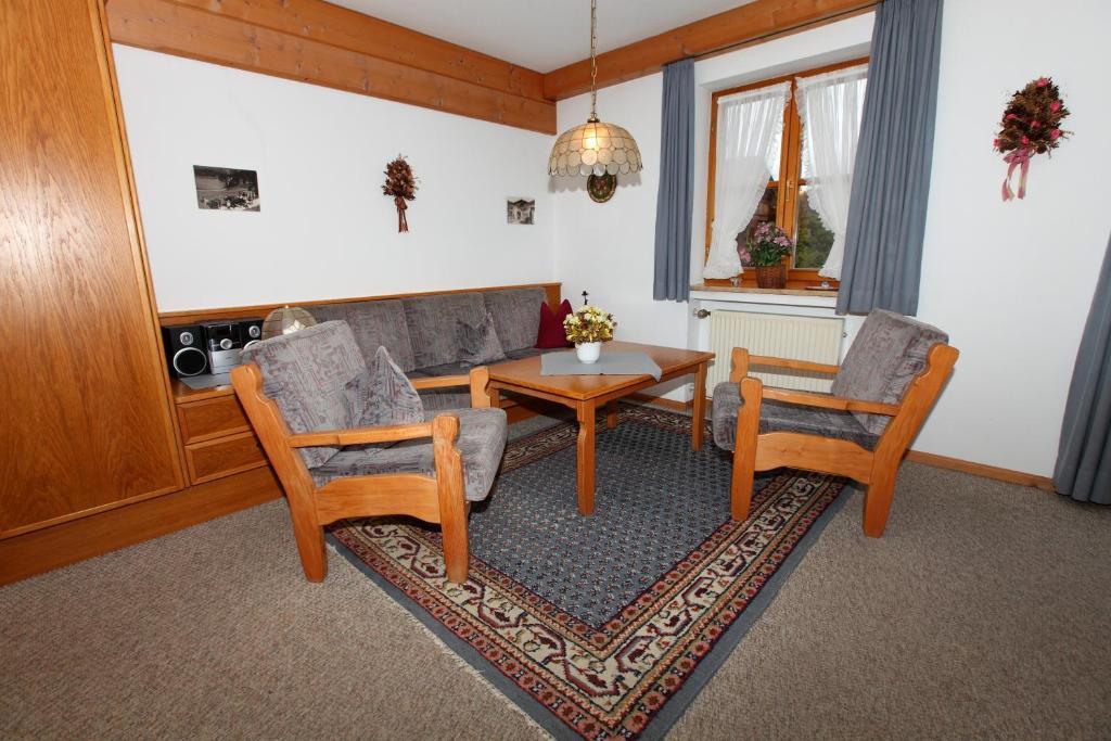 Ferienhaeuser Werdenfels Mittenwald Kamer foto