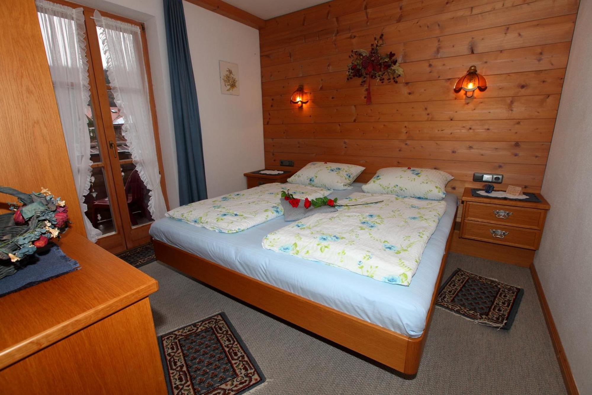 Ferienhaeuser Werdenfels Mittenwald Buitenkant foto